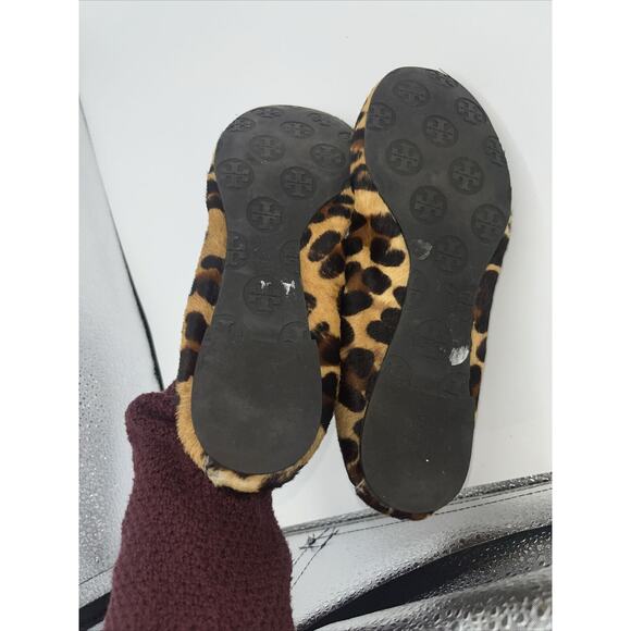 5.5 Tory Burch Reva Printed Calf Hair Leopard Tassel Ballet Flats - Picture 11 of 12